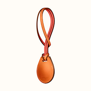 Apple AirTag Hermes bag charm